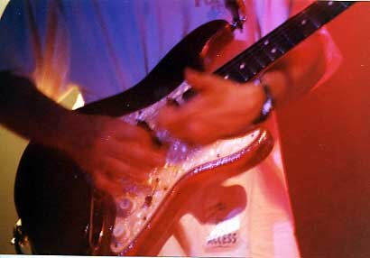 chuck_guitar 