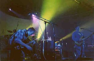 moe2002-11-08-p6