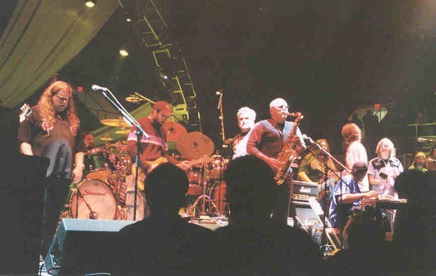moe2002-12-21-p7 