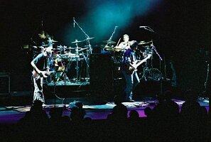moe030608-06