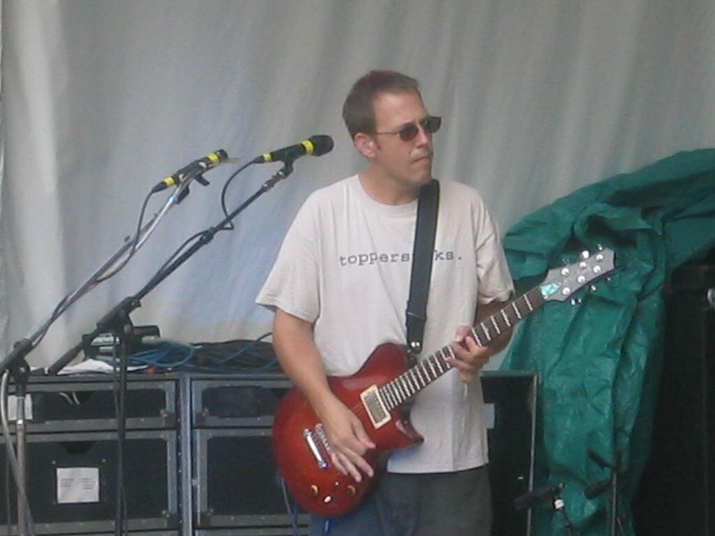 Chuck-moe 