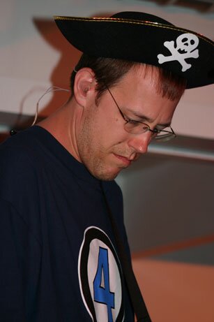 40-chuck-pirate-3-10-04 