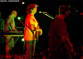 moe072504-17