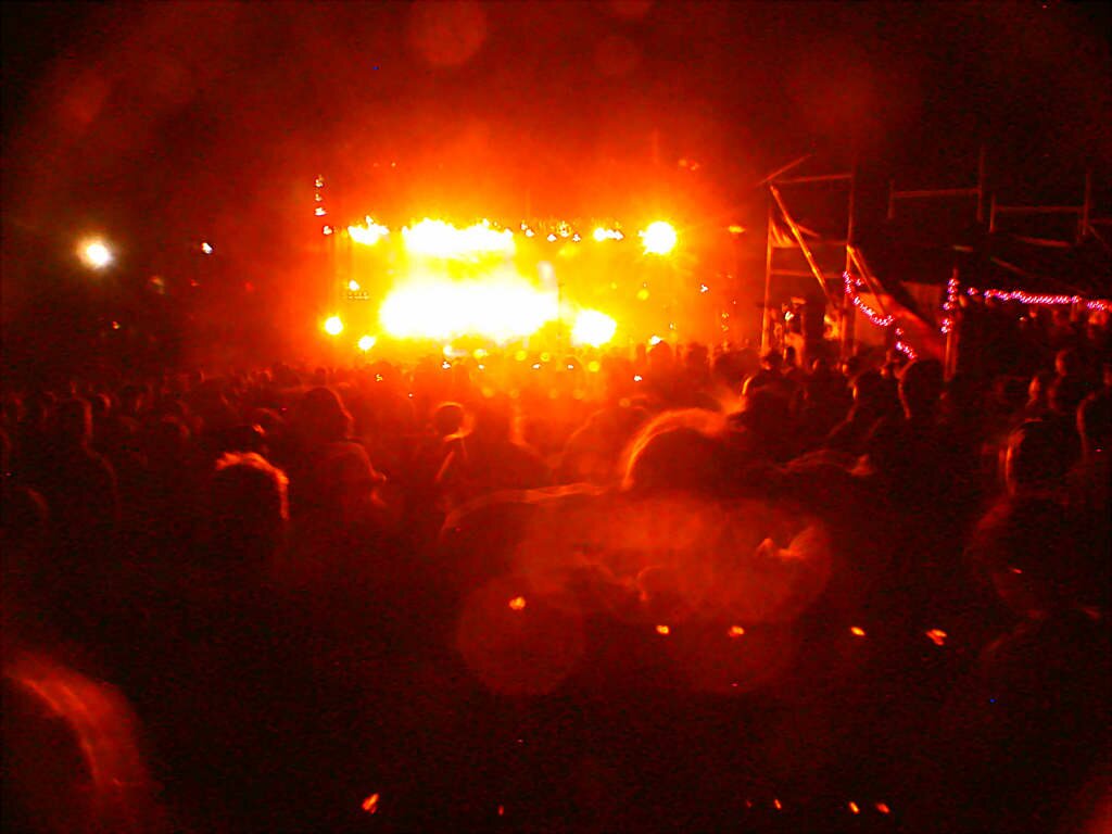 9-5-04moe (018)_DCE 