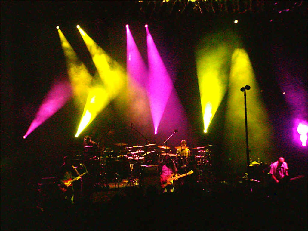 9-5-04moe (024)_DCE 