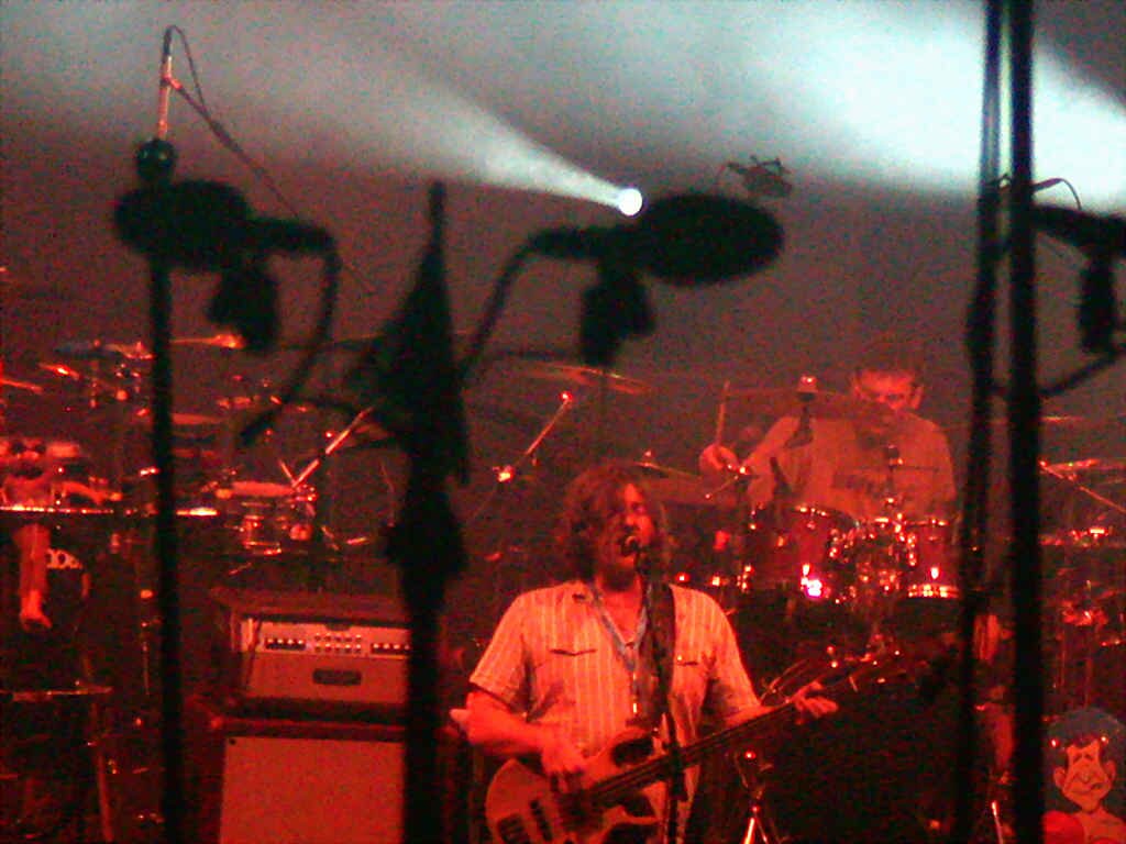 9-5-04moe (090)_DCE 