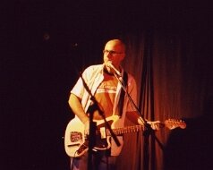 2001-11-24 - Lion`s_Den - New_York_City, NY