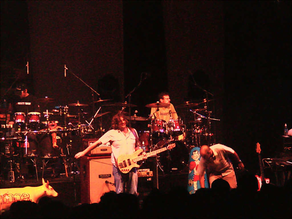 9-5-04moe (002)_DCE 